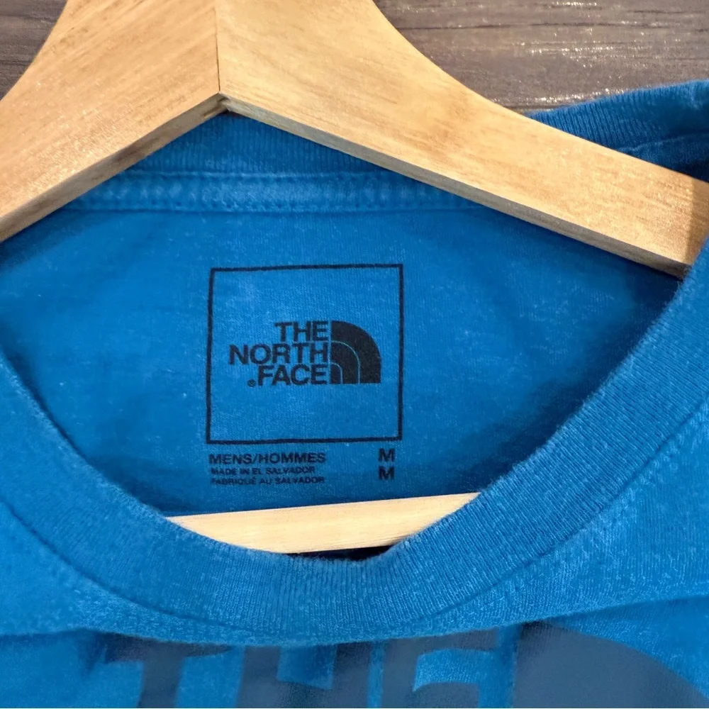 The North Face Men’s Blue Long Sleeve Logo Tee – Size M
